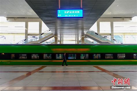 西藏：拉林铁路全线牵引变压器安装完成-人民图片网