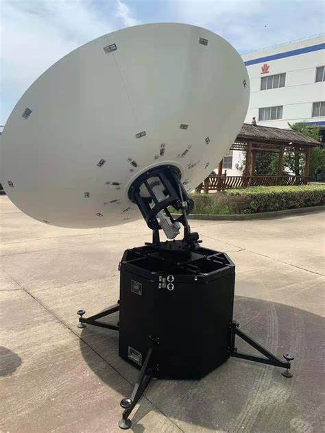 TracStar V240T 2.4米便携式碳纤维通信卫星天线