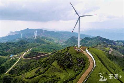 聚焦风电、光伏领域 华宁县全力推进新能源电力装备制造业发展__财经头条