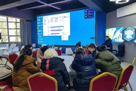 我校组织开展教师信息化能力培训 - 校内动态 - 黔江民族职业教育中心
