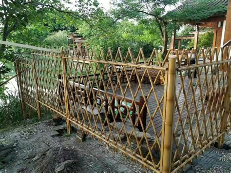 小花园围栏自己做竹子,农村院子用竹子做围栏,竹子做围栏_大山谷图库