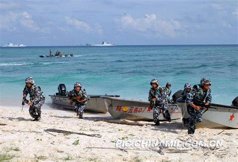 中国海军陆战队讲述：抢滩登陆，我们为冲锋而生