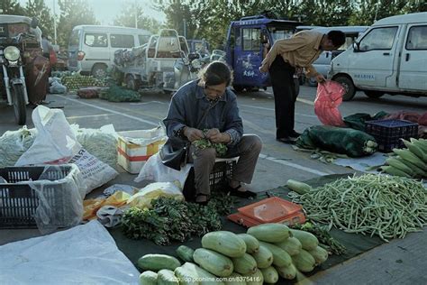 2023琅勃拉邦早市购物,这种丰富的地理跨度有助于物...【去哪儿攻略】