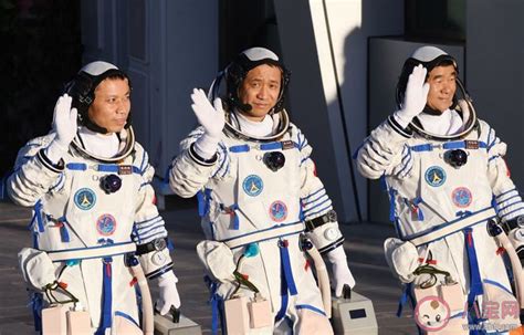 寰宇踏征途 奋进新时代——记英雄的中国航天员群体