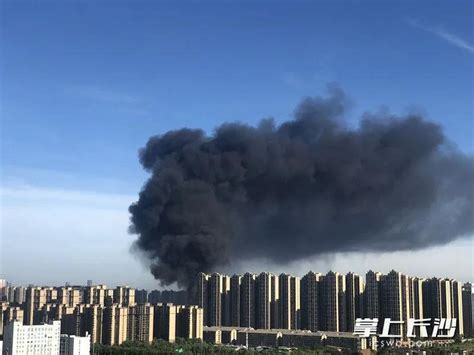 南宁江南区一工坊发生火灾！最新消息：火已扑灭，无人员伤亡