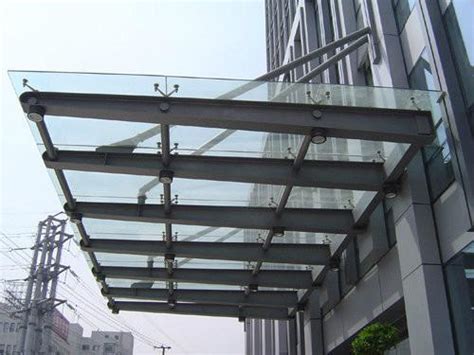 夹胶玻璃雨搭的安装方法 钢化玻璃隔断的安装方法,行业资讯-中玻网