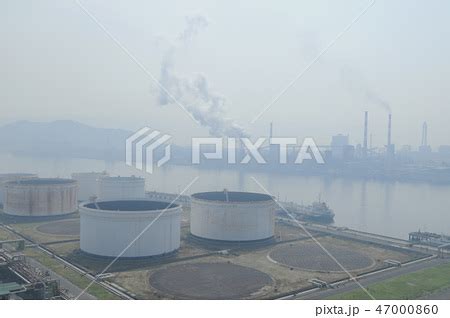 chemical factory at the Kagawa Prefecture japanの写真素材 [47000860] - PIXTA
