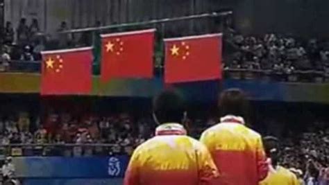 奥运会颁奖仪式，三面国旗同时升起，除了中国还有谁_腾讯视频