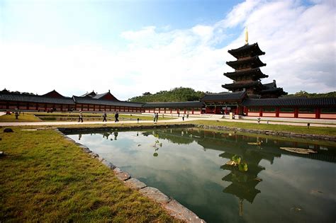Gongju - Gongsanseong Fortress, Baekje-Gräber - Chungcheongnam-Do ...