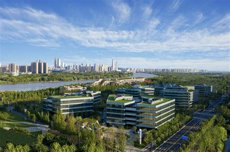 中国计算机世界出版服务公司携手新加坡-南京生态科技岛打造人工智能孵化中心_手机新浪网