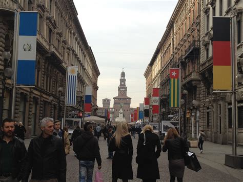 意大利米兰步行街,米兰步行街叫什么名,意大利米兰商业街_大山谷图库