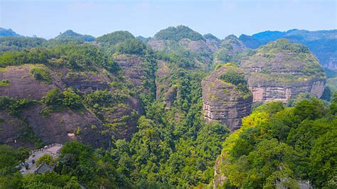 朱家河入江口，河水和江水交汇处泾渭分明 | 图集_武汉_新闻中心_长江网_cjn.cn