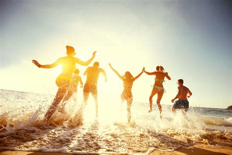 Ways to enjoy your vacation - Magazines - DAWN.COM