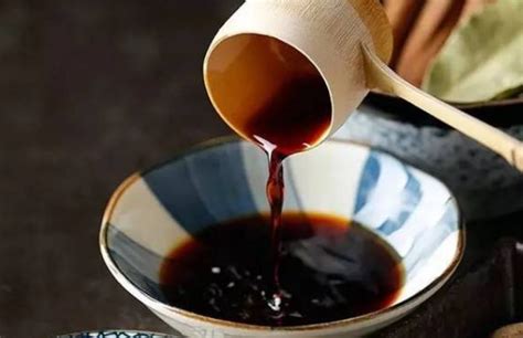 生抽和酱油的区别和用法，什么时候用酱油什么时候用生抽 - 鲜淘网