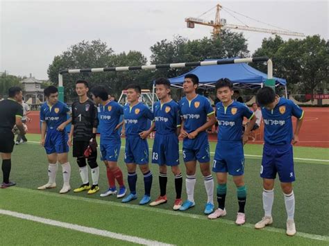 江苏省海门中学夺得南通市首届“老八所”高中校园足球争霸赛冠军