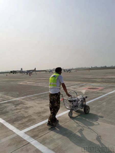 秦皇岛机场开展飞行区场地标线维护工作-中国民航网