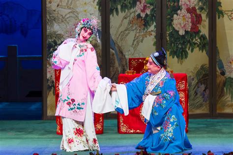 京剧经典传统剧目《龙凤呈祥》在京成功演出-新华网