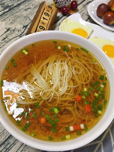 【热汤面的做法步骤图，热汤面怎么做好吃】点妈Luwei_下厨房