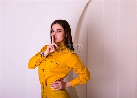 【职业黄色女衬衫】_职业黄色女衬衫品牌/图片/价格_职业黄色女衬衫批发_阿里巴巴