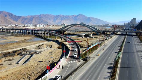 拉萨架起一座京藏“连心桥” > 新闻信息 > 集团要闻