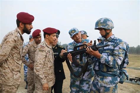 中国海军陆战队与沙特海军特种部队开展军事交流|海军|卡赫塔尼|陆战队_新浪新闻