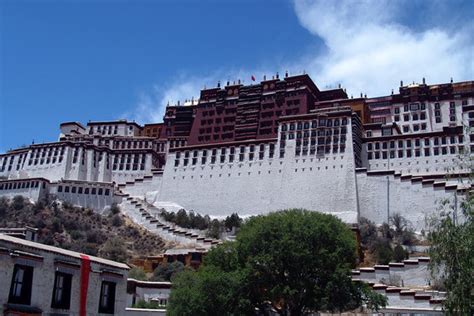 西藏旅游大概花费多少钱（去一趟）拉萨旅游跟团要多少钱-旅游官网