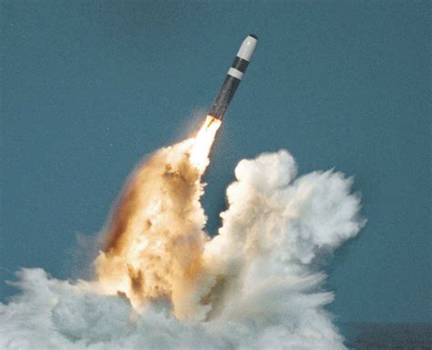 世界上最厉害的五种洲际导弹，第一来自俄罗斯，中国排名亮了！|洲际导弹|弹道导弹|核弹头_新浪新闻