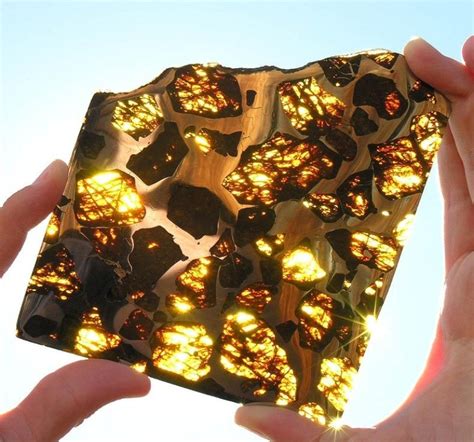 The extraordinarily beautiful Fukan meteorite - Pictolic
