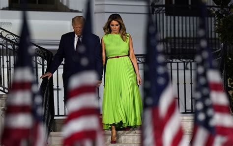 梅拉尼娅•特朗普身着霓虹裙出镜 让网民捧腹 - 2020年8月29日, 俄罗斯卫星通讯社