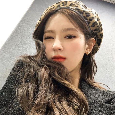 赵美延3p图片