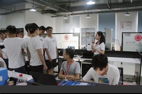 欢迎湖南农大学生参观我司进行认知实习_湖南雨人网络安全技术股份有限公司