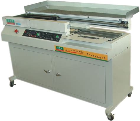 广州冠城印刷厂-切纸机-印刷设备-广州印刷厂