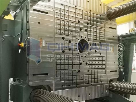 恩格尔900T磁力模板_800T以上机型磁力模板_磁力模板_注塑机快速换模系统_自动化电永磁吸盘_注塑机磁力换模-湖南千豪机电技术开发有限公司