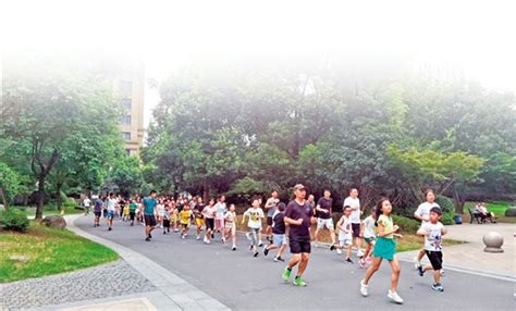 北京公园里的黑暗跑团