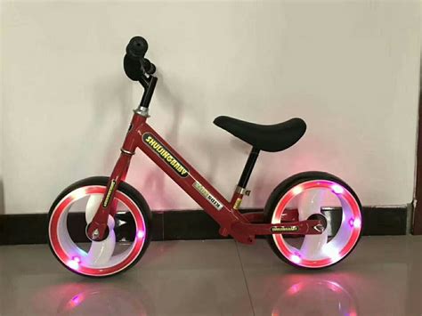 直销儿童平衡车 12寸充气无脚踏 2-6岁小孩两轮宝宝滑行学步车-阿里巴巴