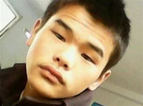 非主流自拍丑男头像