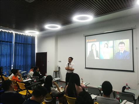 学院成功举办创新创业导师培训班-河南开封科技传媒学院