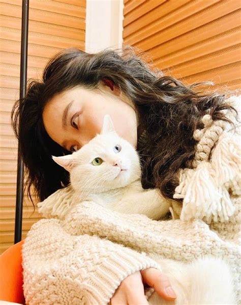 倪妮温柔头像女生