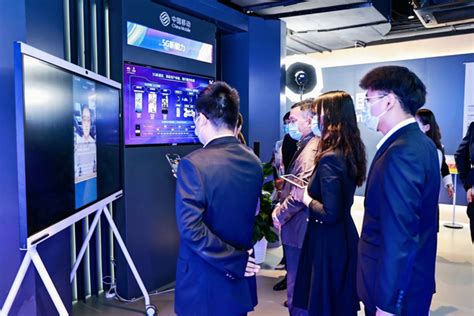 科大讯飞助力杭州移动演绎“5G新通话” 让科技融入银发族生活 -- 飞象网