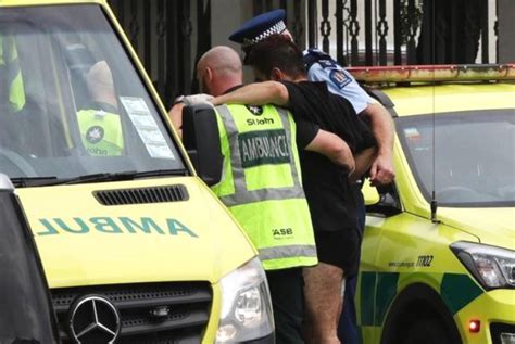 新西兰清真寺枪击案至少27人死_手机凤凰网