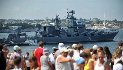 俄国防部：“莫斯科”号导弹巡洋舰上1人死亡27人失踪(含视频)_手机新浪网