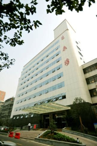 武汉大学人民医院在湖北首次完成「一日两例肺移植」壮举-医院汇-丁香园