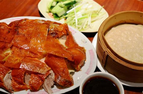 北京脆皮烤鸭做法_脆皮烤鸭技术培训_新东方烤鸭培训