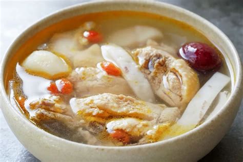 椰子鸡蘸料怎么调（“椰子鸡火锅汤底”的制作方法，加上秘制火锅蘸料配方，都是干货） | 说明书网