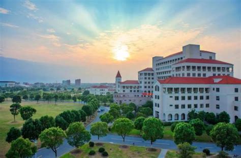 校园教育：上海师范大学这11个专业入选国家级一流本科专业建设点，祝贺！