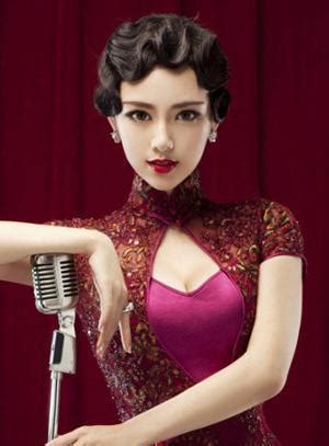 温柔发型旗袍女生头像