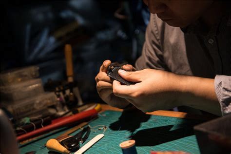 手工皮具的制作过程记录，为什么比其产品本身还更有魅力？ - 皮小匠