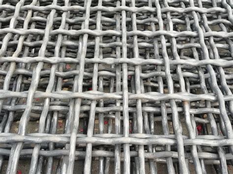 供应围栏网 养殖浸塑电焊网 养鸡园林圈地镀锌铁丝网护栏厂家直销-阿里巴巴