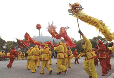 【让传统文化活起来】上海这条龙舞起来蛮优雅_文化_新民网