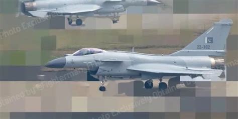 首批出口型歼-10C抵达巴基斯坦 喷涂其空军涂装亮相_手机新浪网